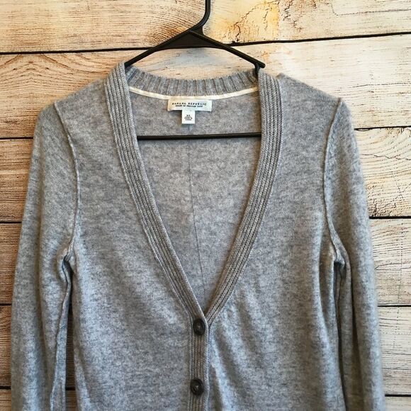 BANANA REPUBLIC WOOL/ CASHMERE BLEND CARDIGAN - Picture 3 of 6